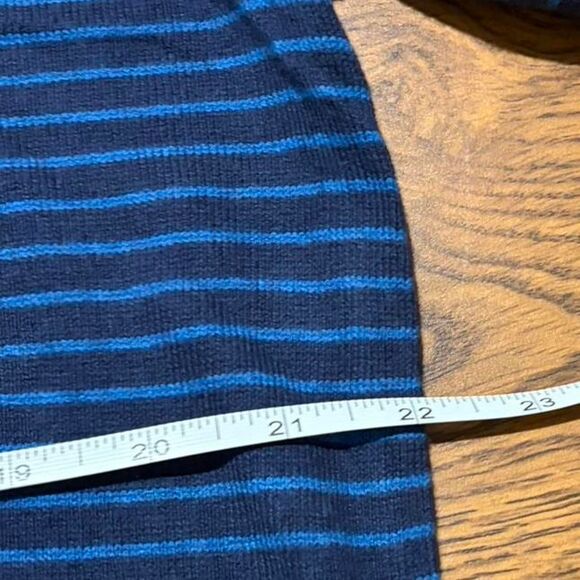 Jcrew Men's Navy and Blue Jumper - Picture 4 of 6